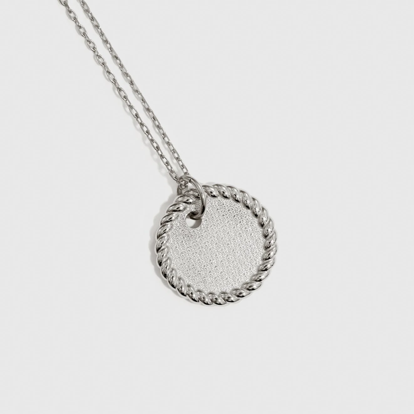 Braided Outline Circle Pendant - Image 3