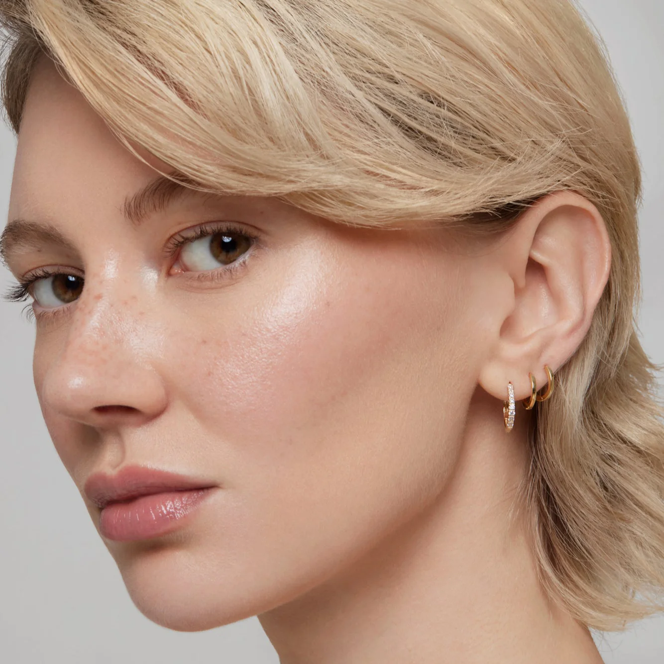 Mini Huggie Hoops - Image 7