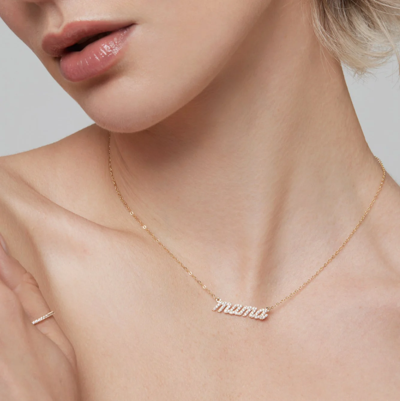 Cursive Font Mama Necklace - Image 3