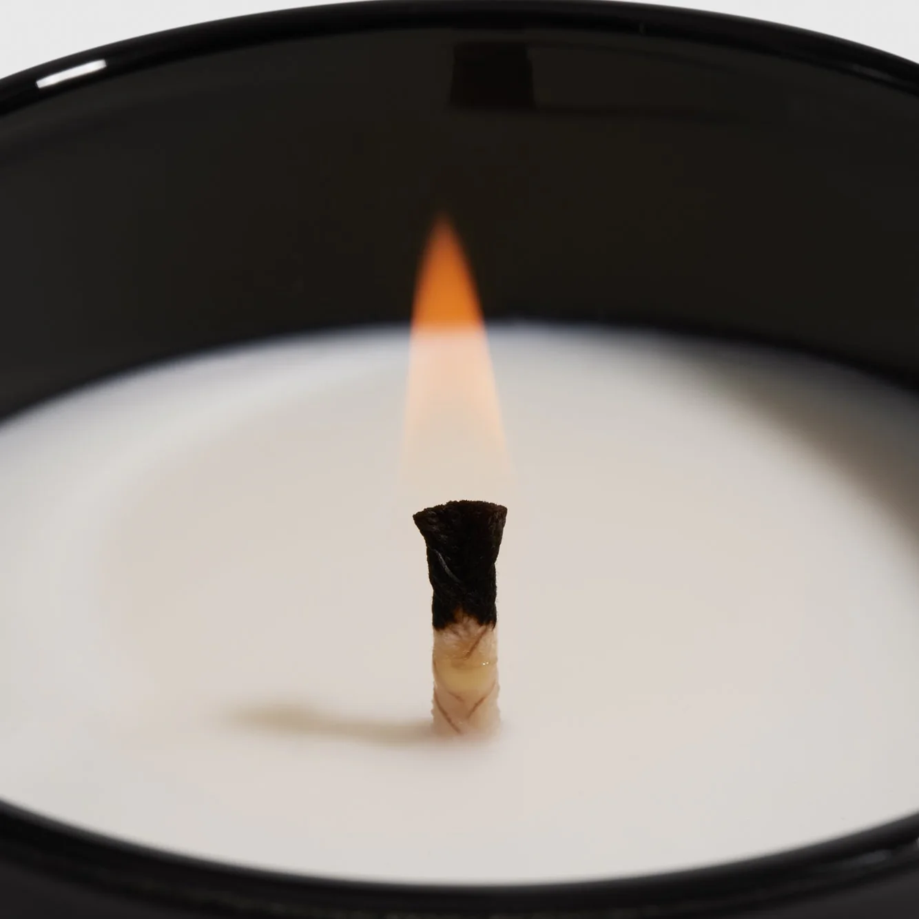 DRAE Collection Candle Amber - Image 3