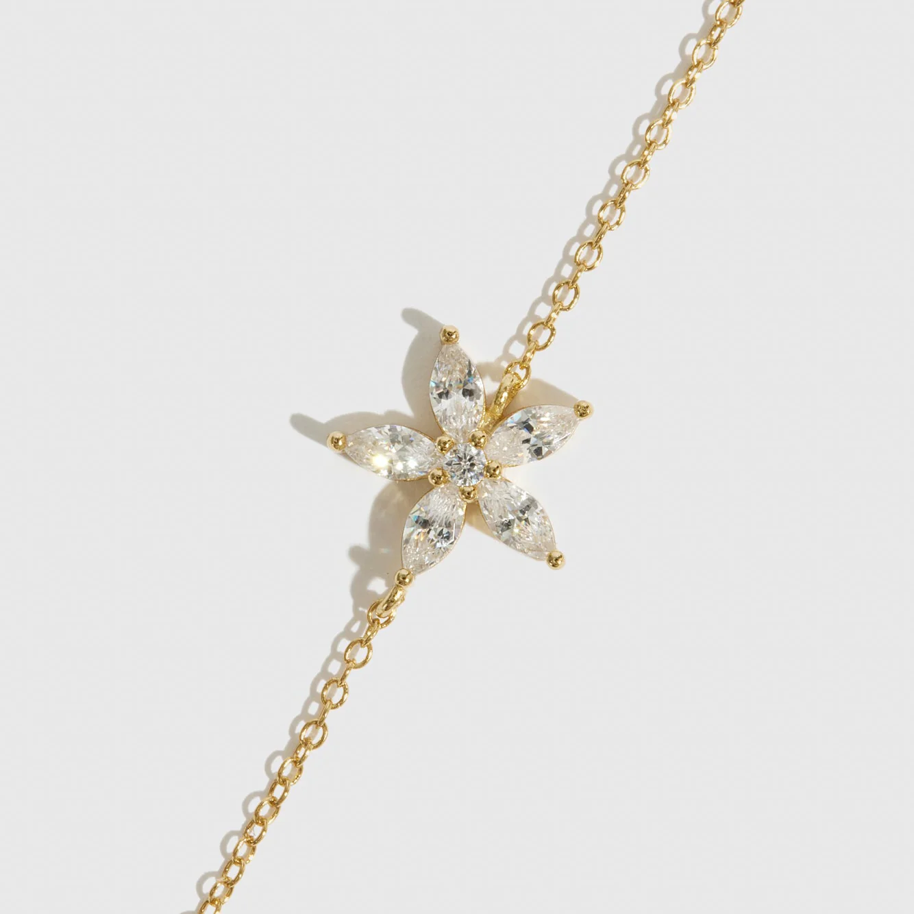 Flower Solitaire Bracelet - Image 4