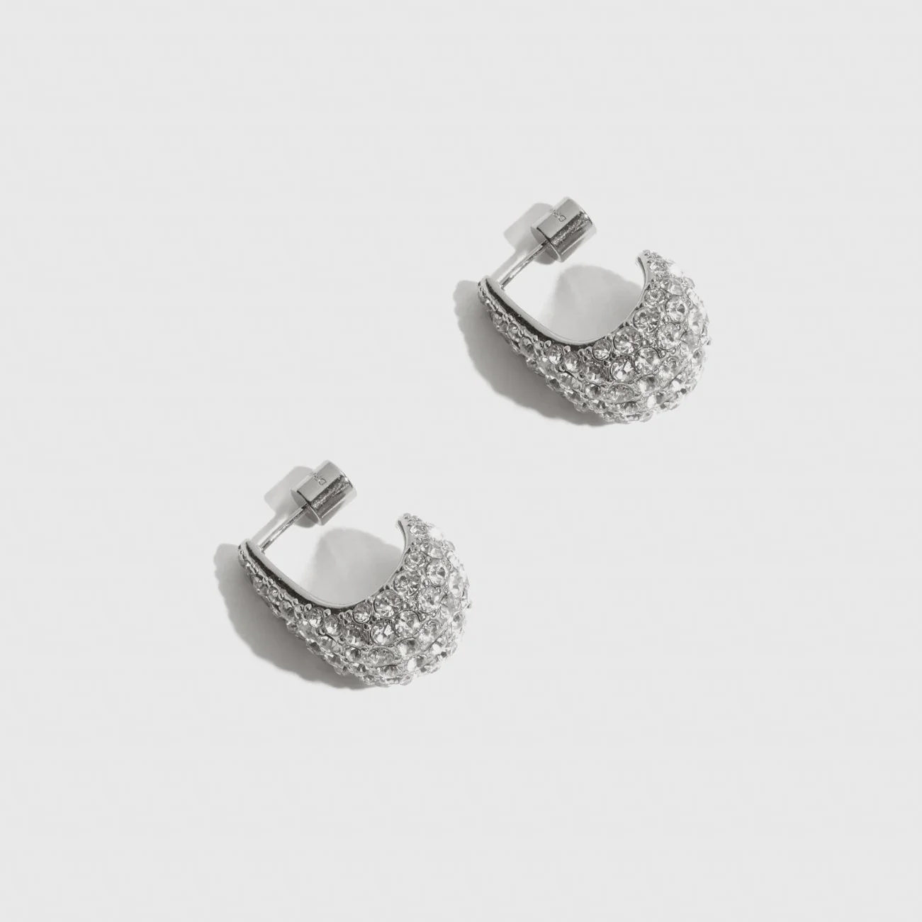 Hira Bold Earrings - Image 4