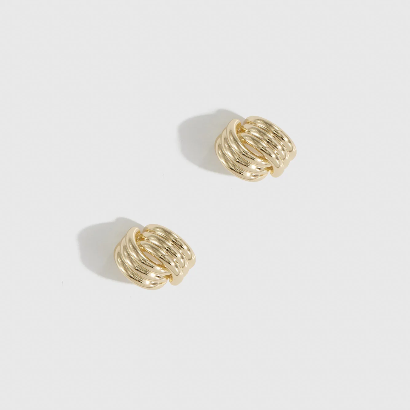 Intertwined Ribbed Stud Earrings