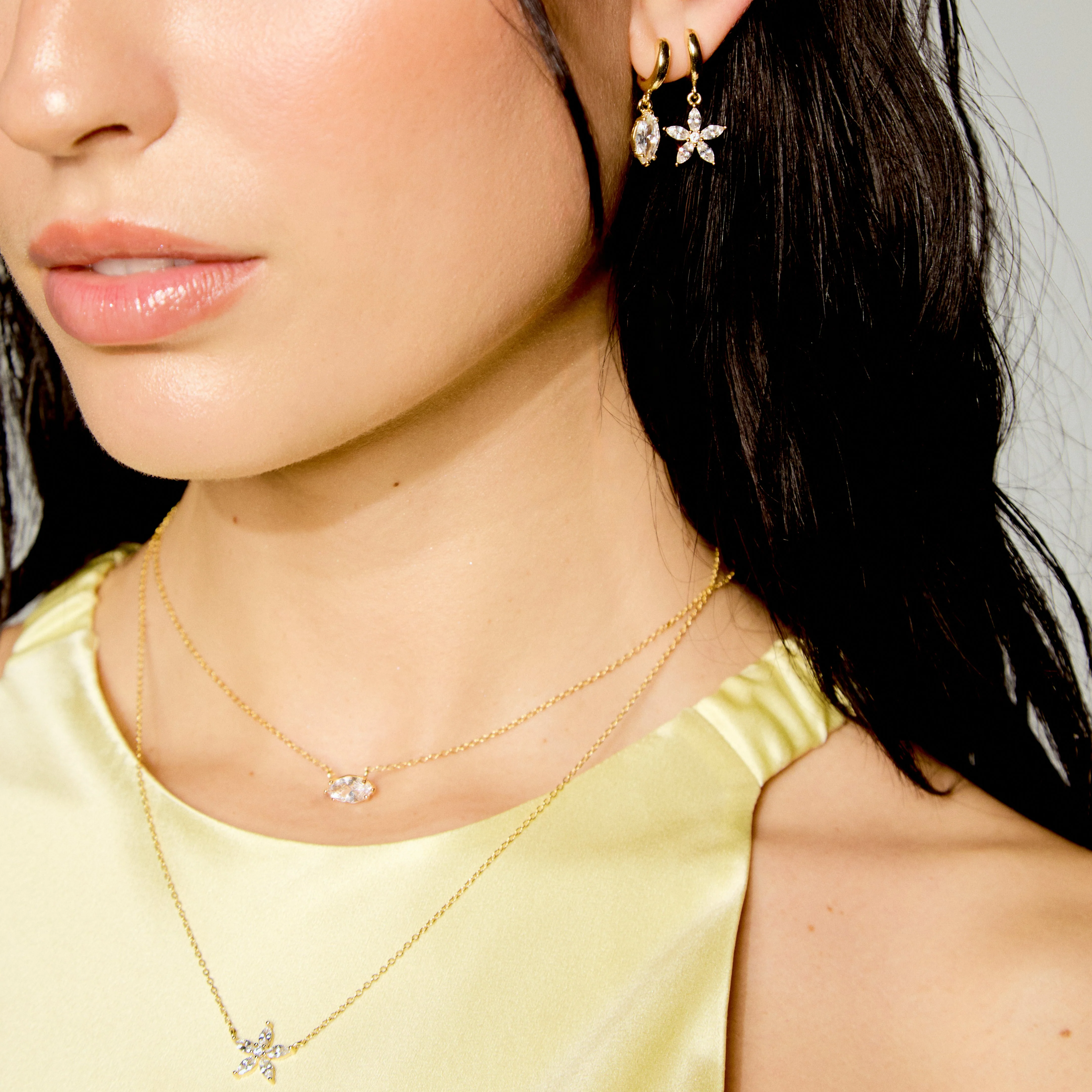Flower Solitaire Necklace - Image 2