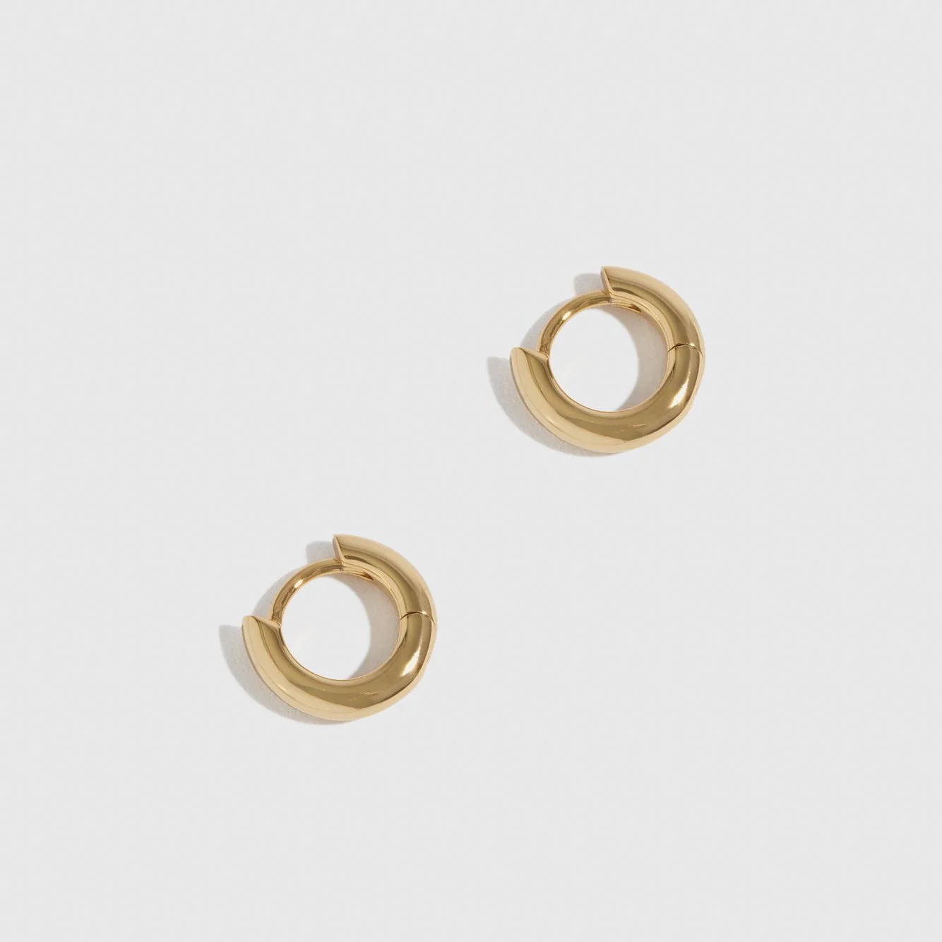 Mini Plain Huggie Earrings - Image 4