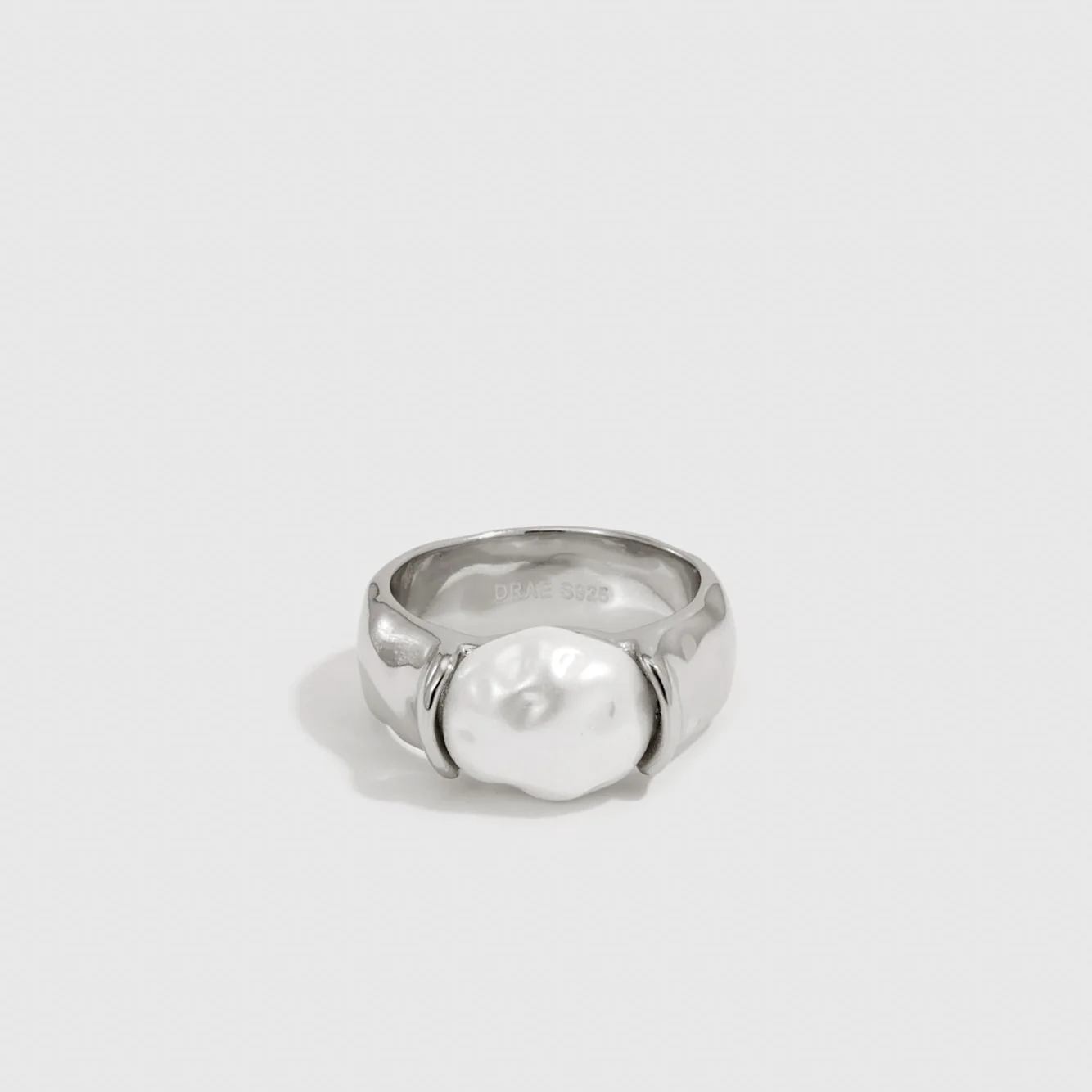 N.8 - Ring