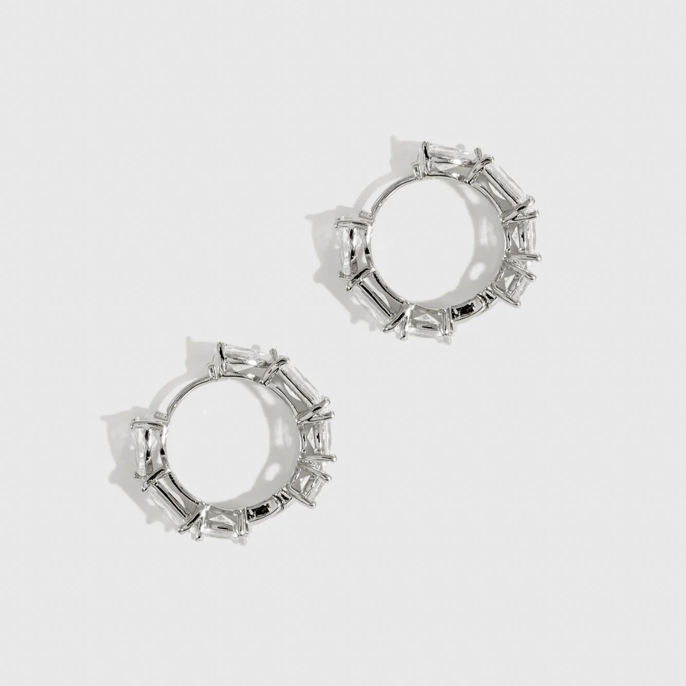 Ophélie Mini Hoops Earrings - Image 3