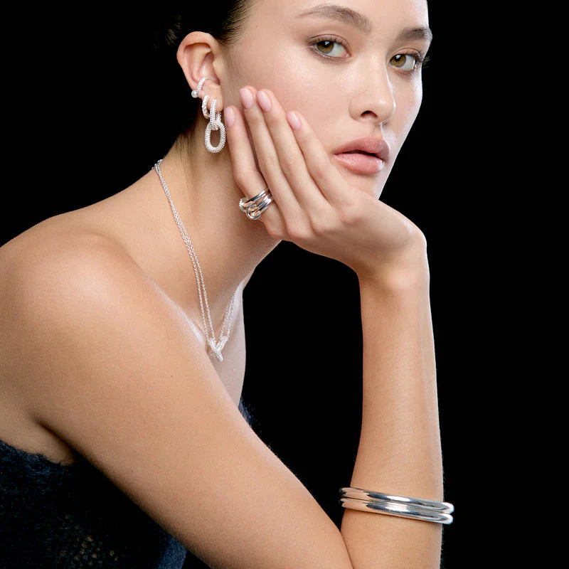 Quintuplet Interlocking Pavé Links Ring - Image 3