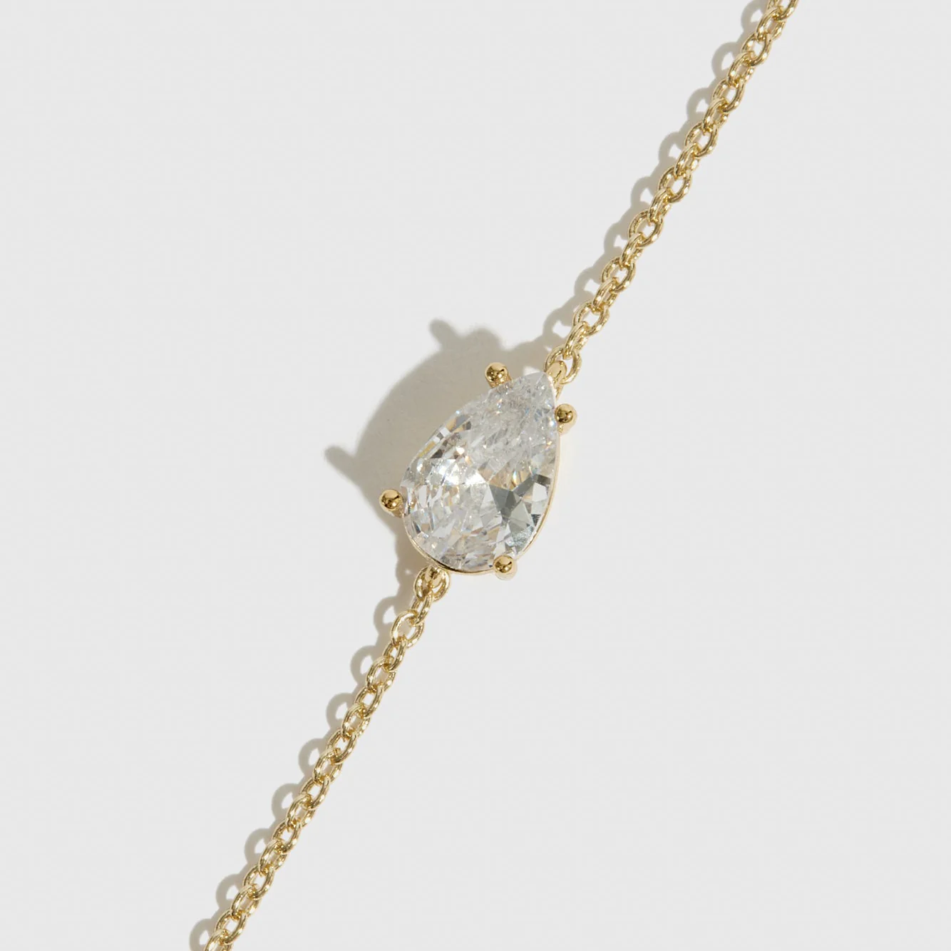 Regular Teardrop-Cut Solitaire Bracelet - Image 3