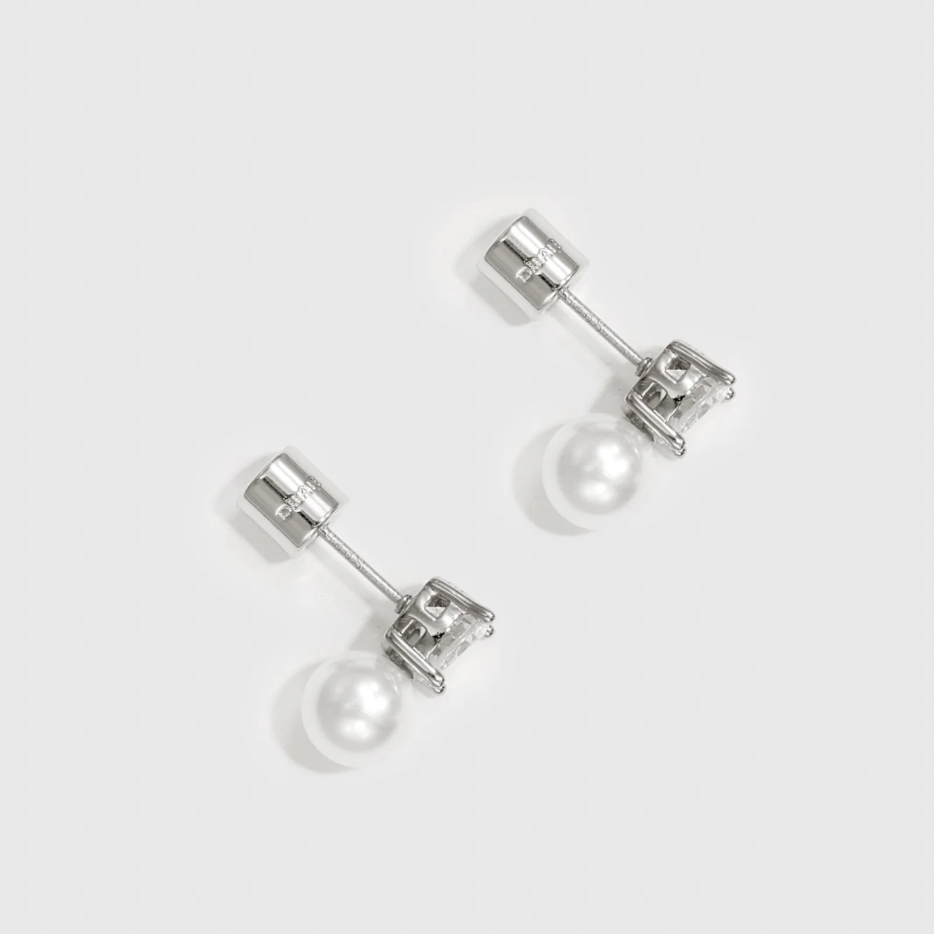 Round-Cut & Pearl Stud Earrings - Image 3