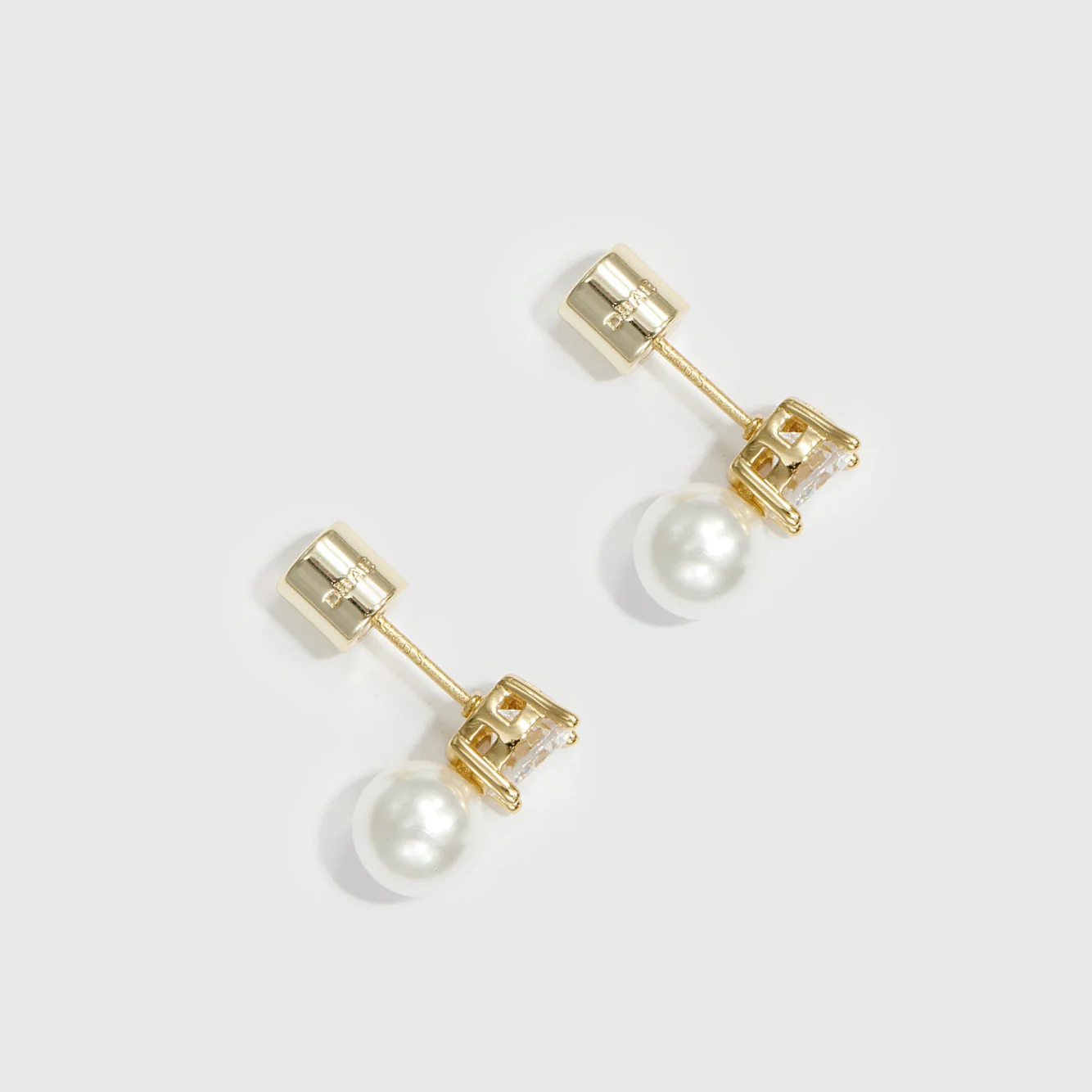 Round-Cut & Pearl Stud Earrings - Image 3