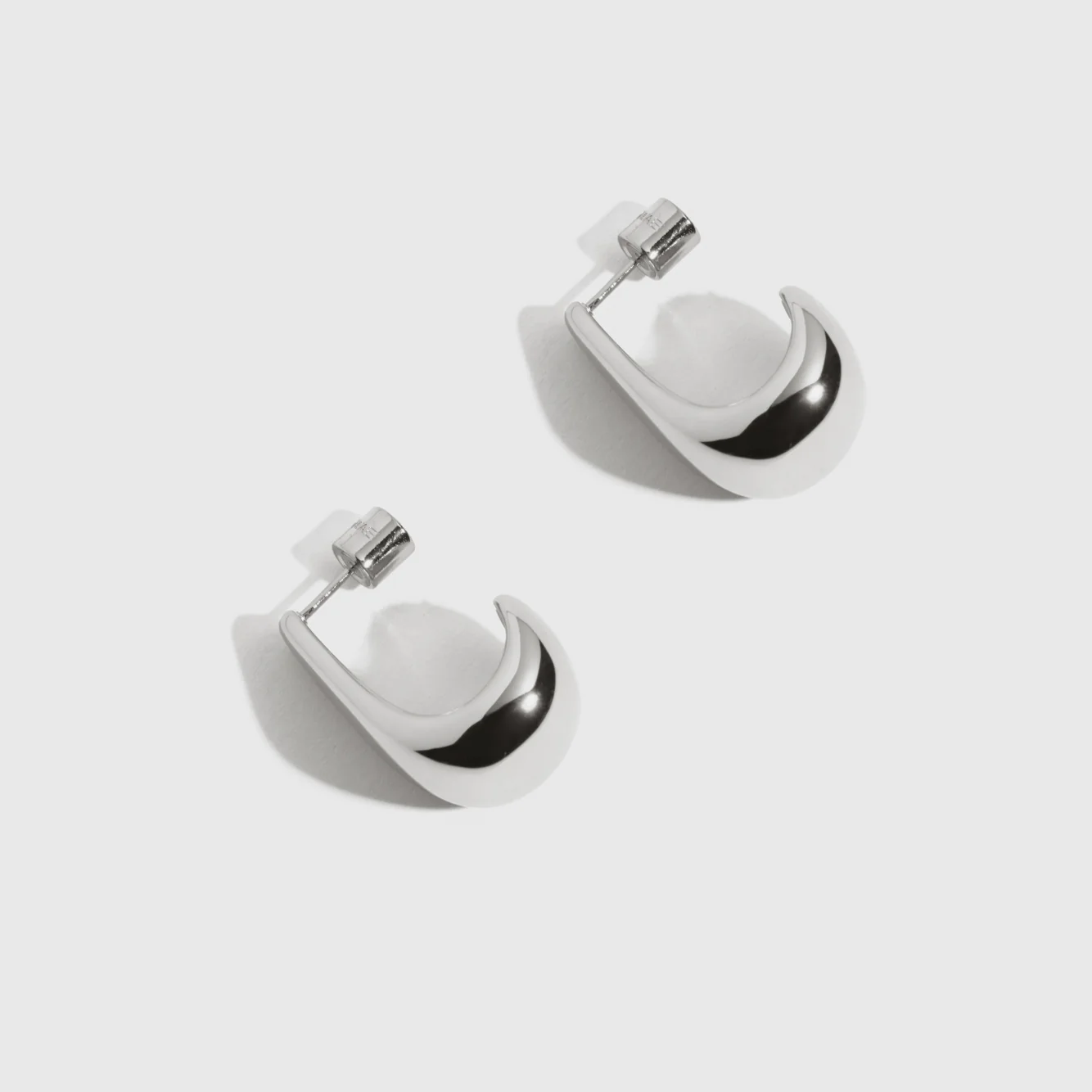 Soho Bold Earrings - Image 5