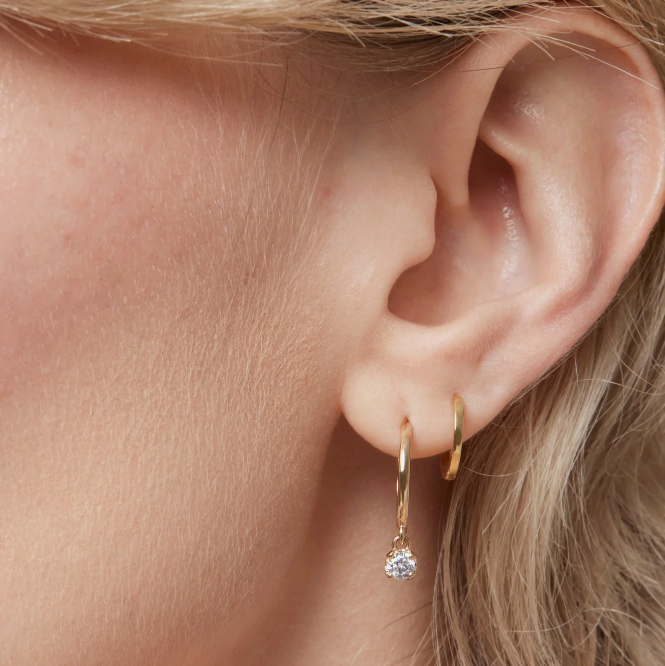 Solitaire Huggie Hoops - Image 5