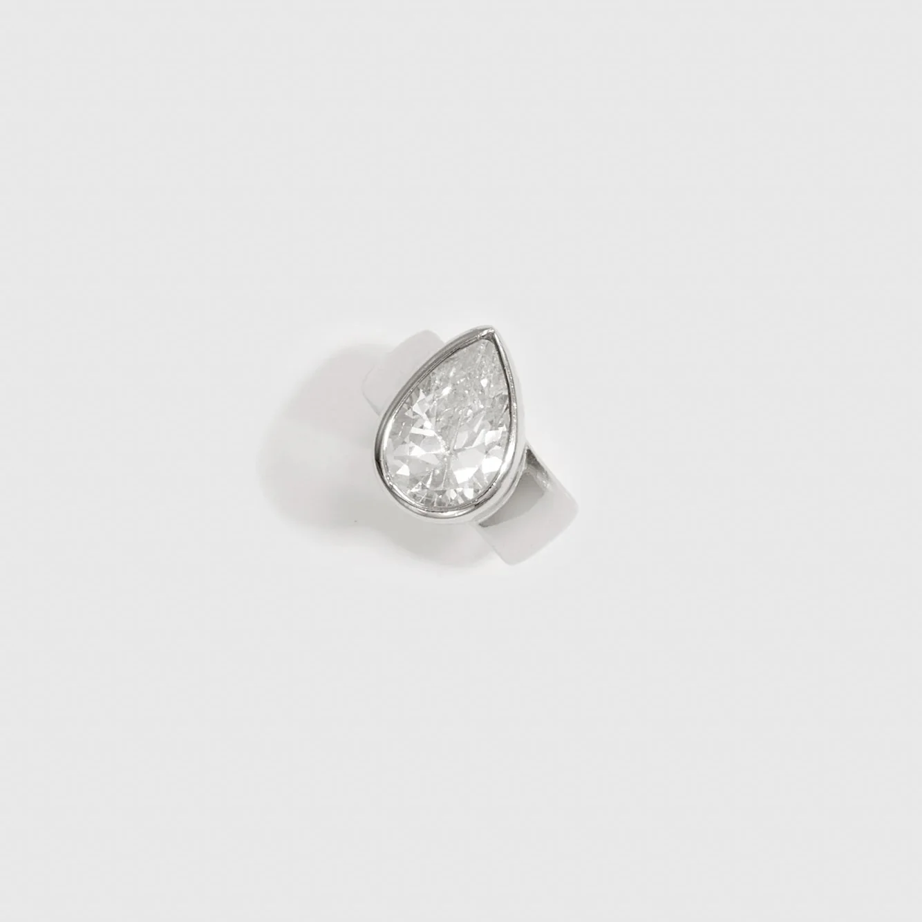Teardrop-Cut Solitaire Ear Cuff - Image 3